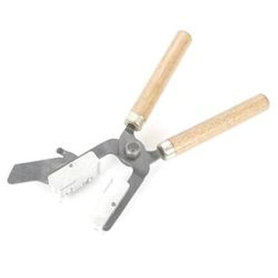 Lee Double Cavity Mold produces a .440 diameter Ball. Includes handles